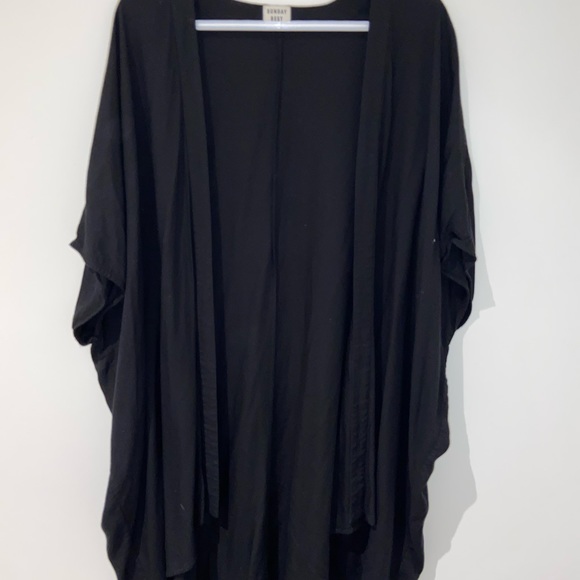 Aritzia Cardigan - Picture 2 of 5